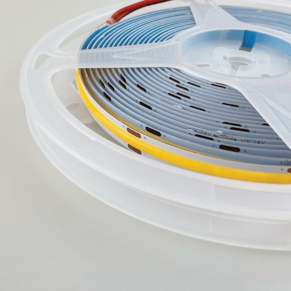 світлодіодна стрічка Feron LS108 SANAN COB 320SMD(2110)/m  9W/m 12V 5m 6500K